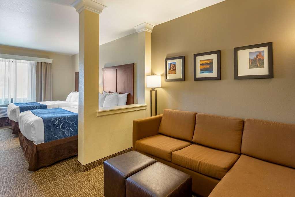 Mainstay Suites Near Denver Downtown Room photo