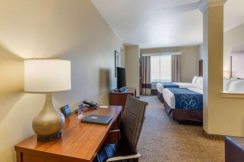Mainstay Suites Near Denver Downtown Room photo