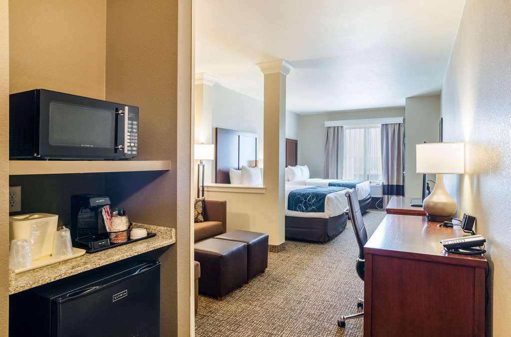 Mainstay Suites Near Denver Downtown Room photo